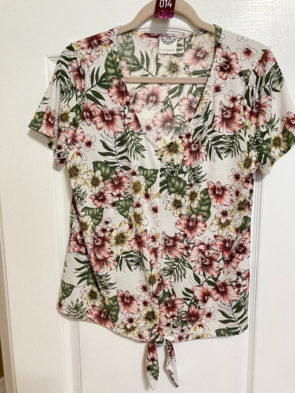 Floral Scoop Neck Blouse
